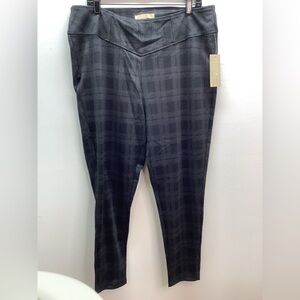 Hope & Harlow Size XL Stylish Black Plaid Women's Pants. New With Tags.